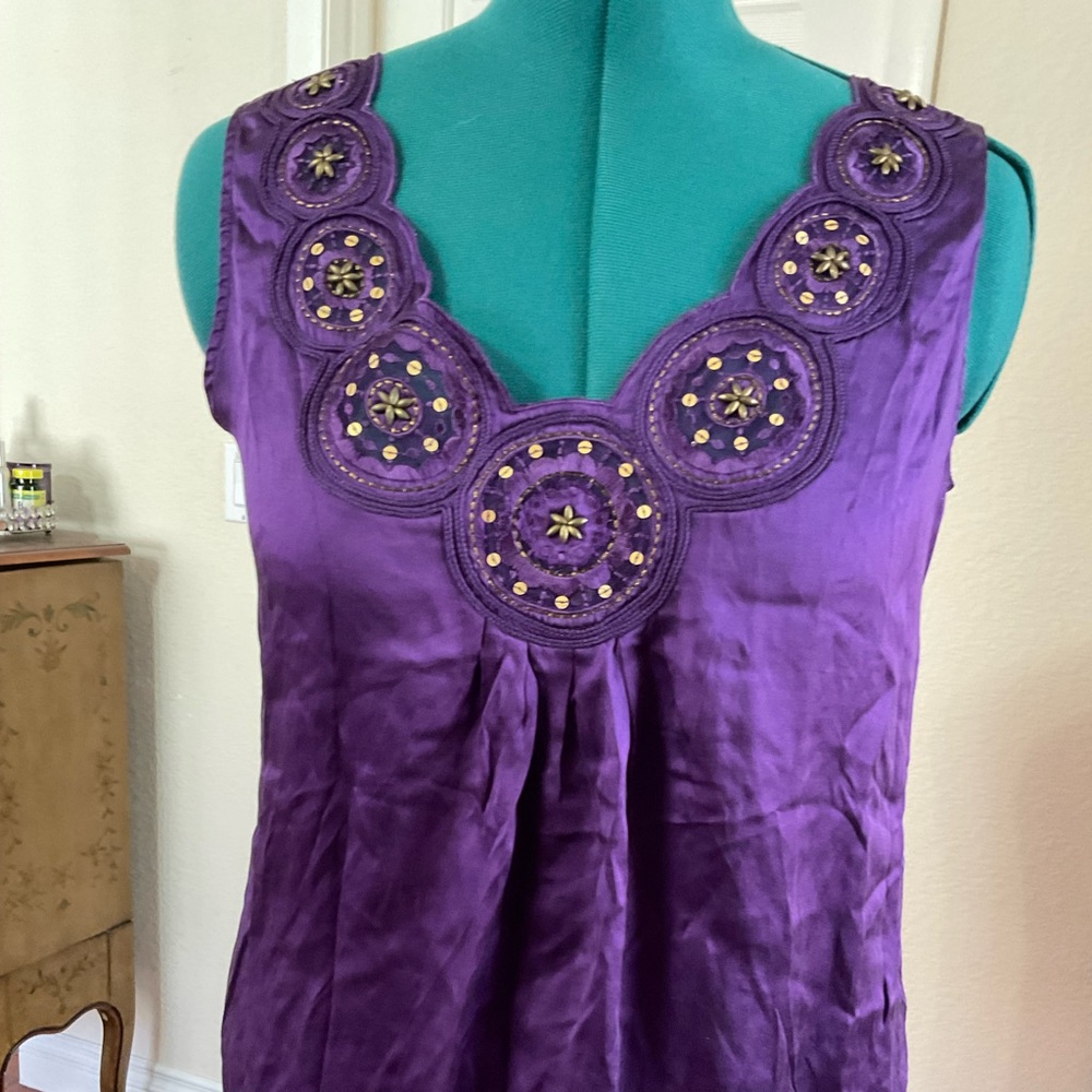 Gorgeous  Alfani purple sleeveless blouse with gold front beading